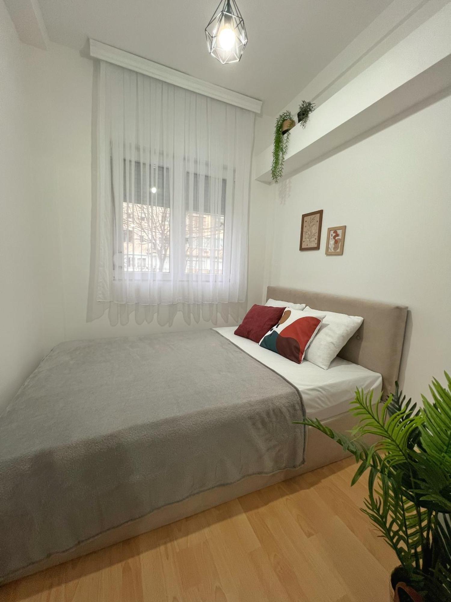 Charming 2 Bedroom Apartment Скопье Экстерьер фото